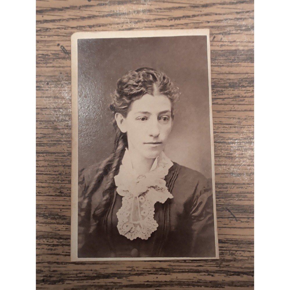 Antique Cabinet Card Woman Victorian Portrait New Castle PA Gillespie Studio